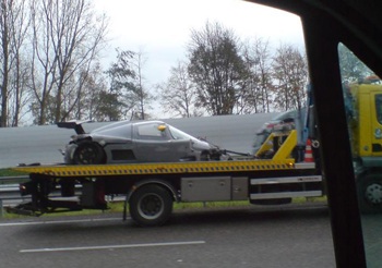 4 siêu xe “tan tành” trong ngày nghỉ tuần - 5 4 siêu xe “tan tành” trong ngày nghỉ tuần - 5