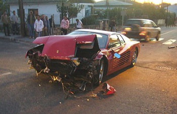 4 siêu xe “tan tành” trong ngày nghỉ tuần - 6 4 siêu xe “tan tành” trong ngày nghỉ tuần - 6