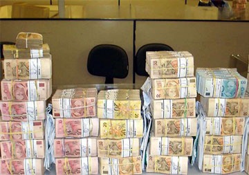 Những đồng tiền mất giá nhiều nhất thế giới - 1 Những đồng tiền mất giá nhiều nhất thế giới - 1