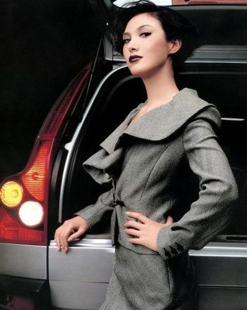 Người đẹp và xe - Không nhất thiết phải hở - 4