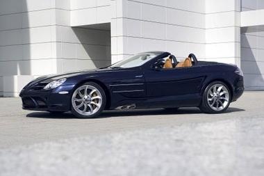 Những mẫu xe “đình đám” của năm 2008 - 11 Những mẫu xe “đình đám” của năm 2008 - 11