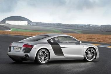 Những mẫu xe “đình đám” của năm 2008 - 2 Những mẫu xe “đình đám” của năm 2008 - 2