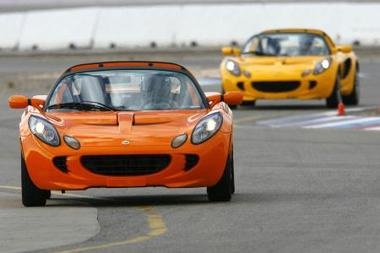 Những mẫu xe “đình đám” của năm 2008 - 9 Những mẫu xe “đình đám” của năm 2008 - 9