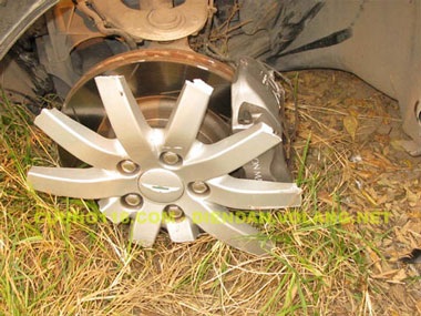 Siêu xe Aston Martin lâm nạn tại Hà Nội - 8 Siêu xe Aston Martin lâm nạn tại Hà Nội - 8