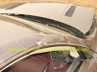 Siêu xe Aston Martin lâm nạn tại Hà Nội - 11 Siêu xe Aston Martin lâm nạn tại Hà Nội - 11