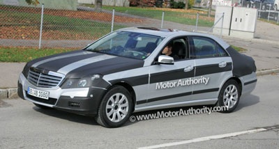 Mercedes E-Class mới lộ diện - 4 Mercedes E-Class mới lộ diện - 4