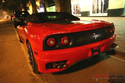 Mất Aston Martin, Hà Nội có thêm Ferrari!  - 5