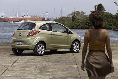 Những chiếc xe giá rẻ trong phim Điệp viên 007 - 1 Những chiếc xe giá rẻ trong phim Điệp viên 007 - 1