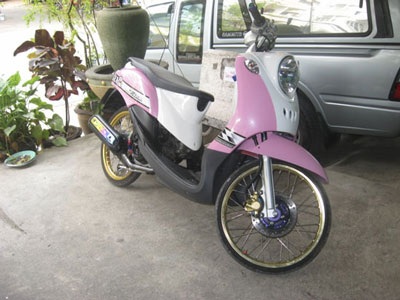 Chọn xe ga cho phái yếu  - 3