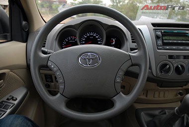 Chọn Toyota Hilux nếu thích hành xác!  - 7