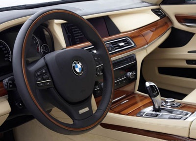 BMW tăng giá xe 7-series - 3 BMW tăng giá xe 7-series - 3