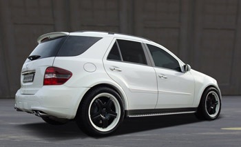 Xe Mercedes chạy nhanh hơn Porsche Cayenne S - 3