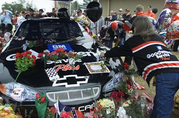 Daytona 500 - "Thánh địa đua xe" - 10