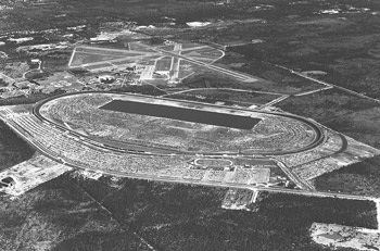 Daytona 500 - "Thánh địa đua xe" - 4