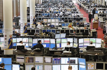 Sàn chứng khoán thế giới trong cơn bĩ cực - 6