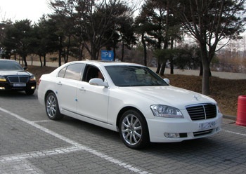 Hình ảnh chiếc xe đắt nhất Hàn Quốc - 1 Hình ảnh chiếc xe đắt nhất Hàn Quốc - 1