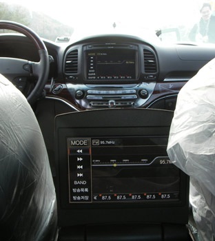 Hình ảnh chiếc xe đắt nhất Hàn Quốc - 3 Hình ảnh chiếc xe đắt nhất Hàn Quốc - 3