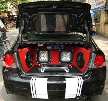 Chi thêm 10.000 USD “độ” Honda Civic    - 4