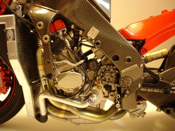 Mô-tô hiệu Ferrari? - 5