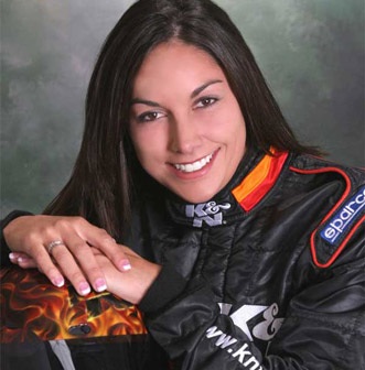 Khi người đẹp "say" tốc độ  - 1