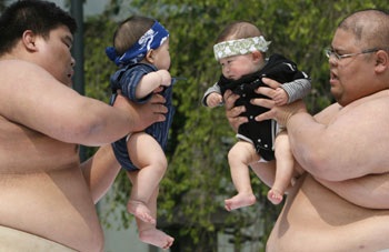 Cuộc thi “Trẻ con khóc” ở Nhật Bản - 5