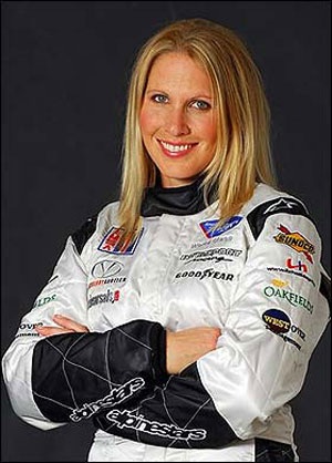 Những mỹ nhân của làng đua xe thế giới - 11