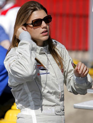 Những mỹ nhân của làng đua xe thế giới - 9