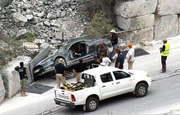 Thêm xe Aston gặp nạn trong phim Điệp viên 007? - 2 Thêm xe Aston gặp nạn trong phim Điệp viên 007? - 2