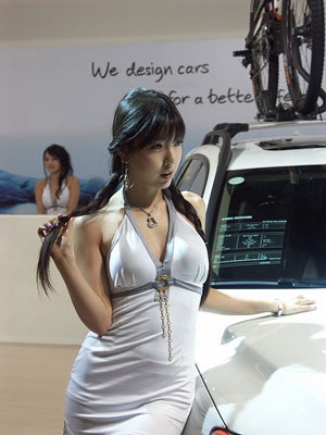 “Chân dài” xứ Hàn khuấy động Triển lãm Busan (2) - 11 “Chân dài” xứ Hàn khuấy động Triển lãm Busan (2) - 11