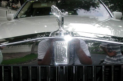 Rolls-Royce Đồng Tháp chơi biển độc - 3 Rolls-Royce Đồng Tháp chơi biển độc - 3