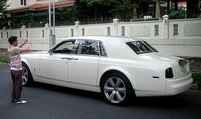 Rolls-Royce Đồng Tháp chơi biển độc - 6 Rolls-Royce Đồng Tháp chơi biển độc - 6
