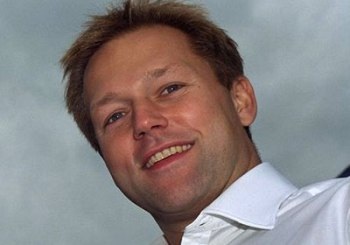 10 quý ông độc thân giàu nhất thế giới - 7