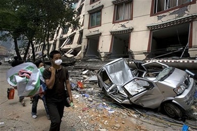 Ô tô trong động đất - 13