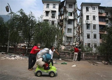 Ô tô trong động đất - 9