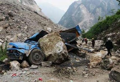 Ô tô trong động đất - 15