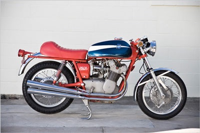 Thế giới mô-tô: Những "huyền thoại" - 10 Thế giới mô-tô: Những "huyền thoại" - 10