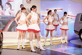 Vũ điệu của người đẹp Mitsubishi  - 7