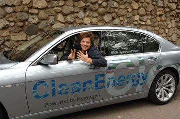 “Sao” Hollywood và những chiếc xe “sạch” - 7 “Sao” Hollywood và những chiếc xe “sạch” - 7