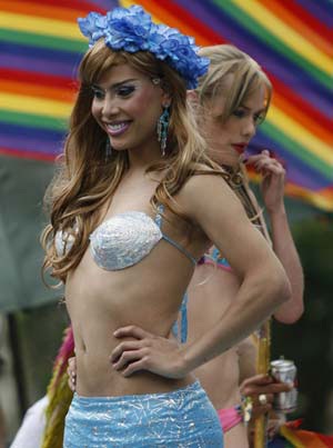 Rộn ràng ngày hội của dân đồng tính - 4 Rộn ràng ngày hội của dân đồng tính - 4