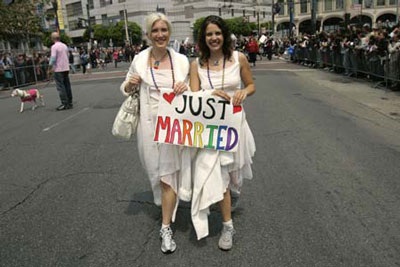 Rộn ràng ngày hội của dân đồng tính - 5 Rộn ràng ngày hội của dân đồng tính - 5