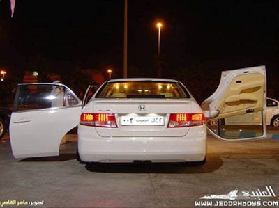 Video xe Honda Accord cửa xoay 360 độ - 8 Video xe Honda Accord cửa xoay 360 độ - 8