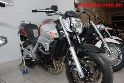 Gian hàng siêu mô-tô đầu tiên tại Hà Nội  - 10