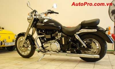 Gian hàng siêu mô-tô đầu tiên tại Hà Nội  - 11