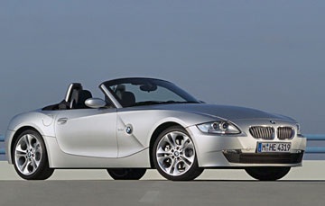 Những cỗ máy “hao xăng” đẹp đẽ - 3