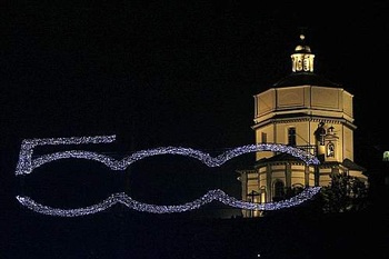 Lễ ra mắt tốn kém của xe Fiat 500 - 1