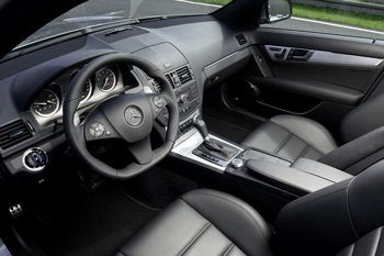 Mercedes-Benz C63 AMG xuất đầu lộ diện - 2