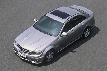 Mercedes-Benz C63 AMG xuất đầu lộ diện - 1