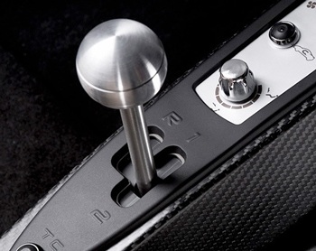 Đừng xem thường xe mui trần chạy điện! - 4 Đừng xem thường xe mui trần chạy điện! - 4