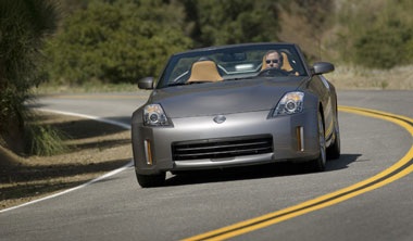 Nissan 350Z Roadster - Mui trần giá “mềm” - 5