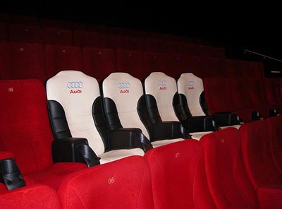 Quảng cáo xe hơi - Những chiêu “quái” - 15